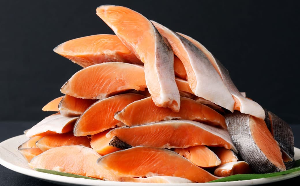 国産 定塩銀鮭切り身 合計約3kg (約1kg×3パック) 銀鮭 鮭 さけ サケ 切り身 切身 国内養殖 新鮮 塩漬け 冷凍